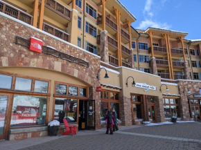 Luxury Westgate Resort skiing hiking restaurants shuttle to main street
